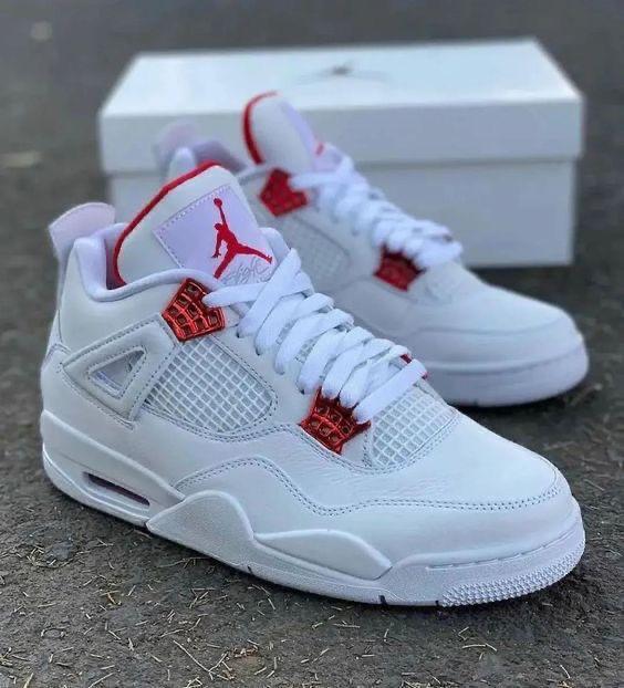 AIR JORDAN 4 RETRO
